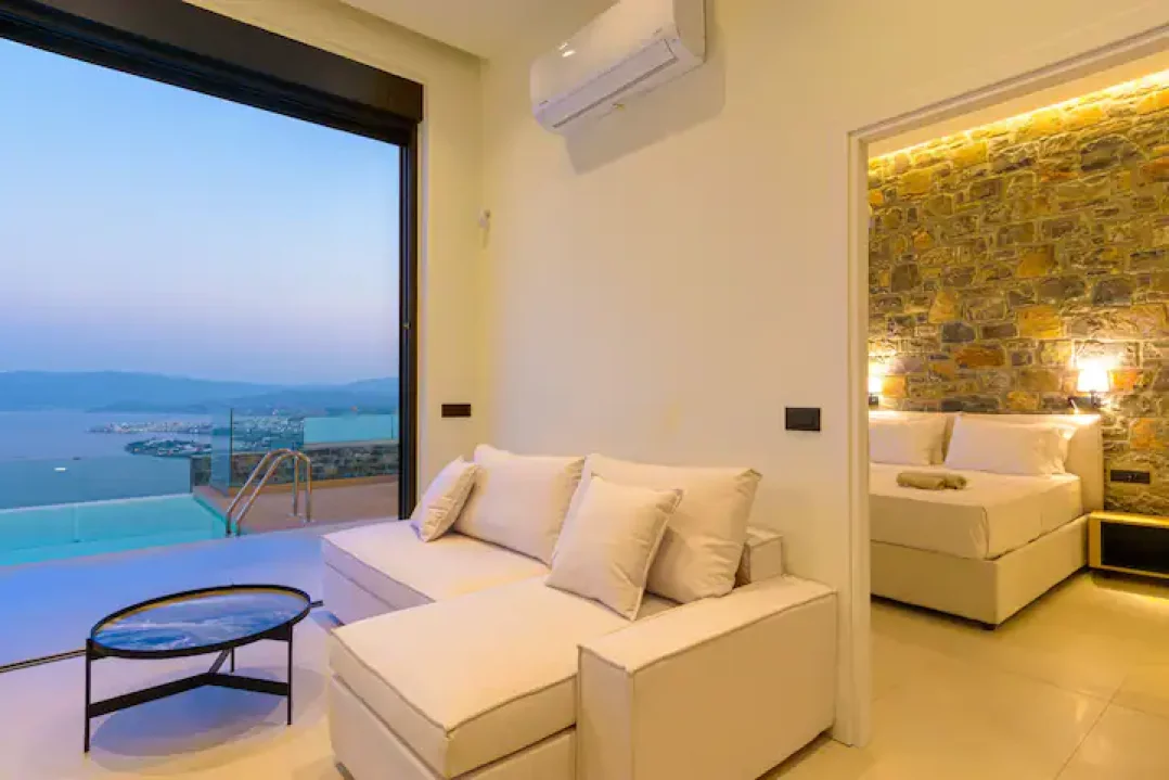 Villas with swimming pools in Elounda - 6